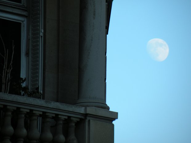  fenêtre et lune